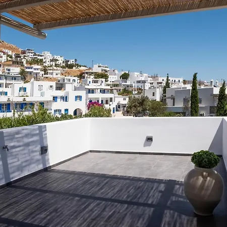 Nautilus Serifos Aparthotel 4*