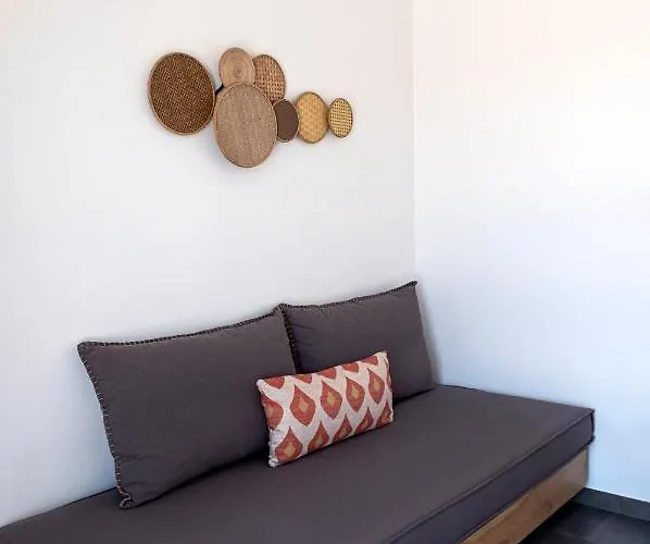 Nautilus Serifos Λιβαδάκια