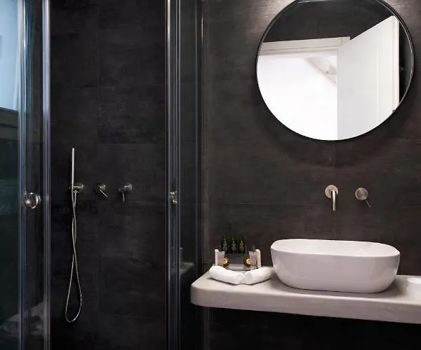 Nautilus Serifos Λιβαδάκια