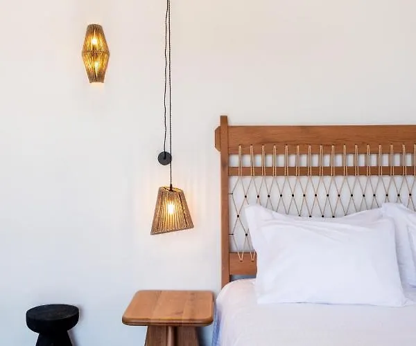 Nautilus Serifos Aparthotel 4*